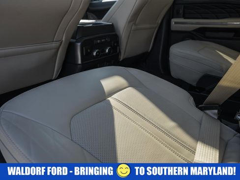 Used 2024 Ford Expedition Max Platinum image 45