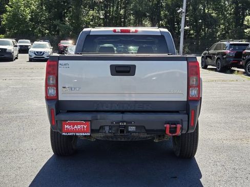 Used 2009 HUMMER H3T Luxury AWD/4WD image 4