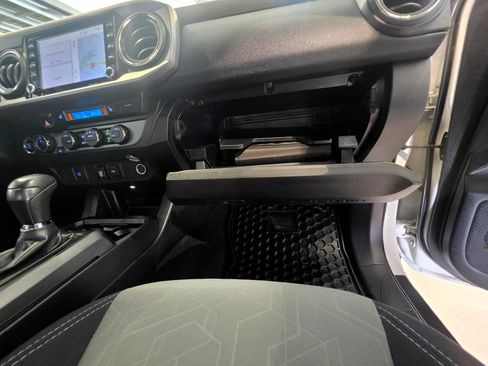 Used 2020 Toyota Tacoma TRD Sport AWD/4WD image 54