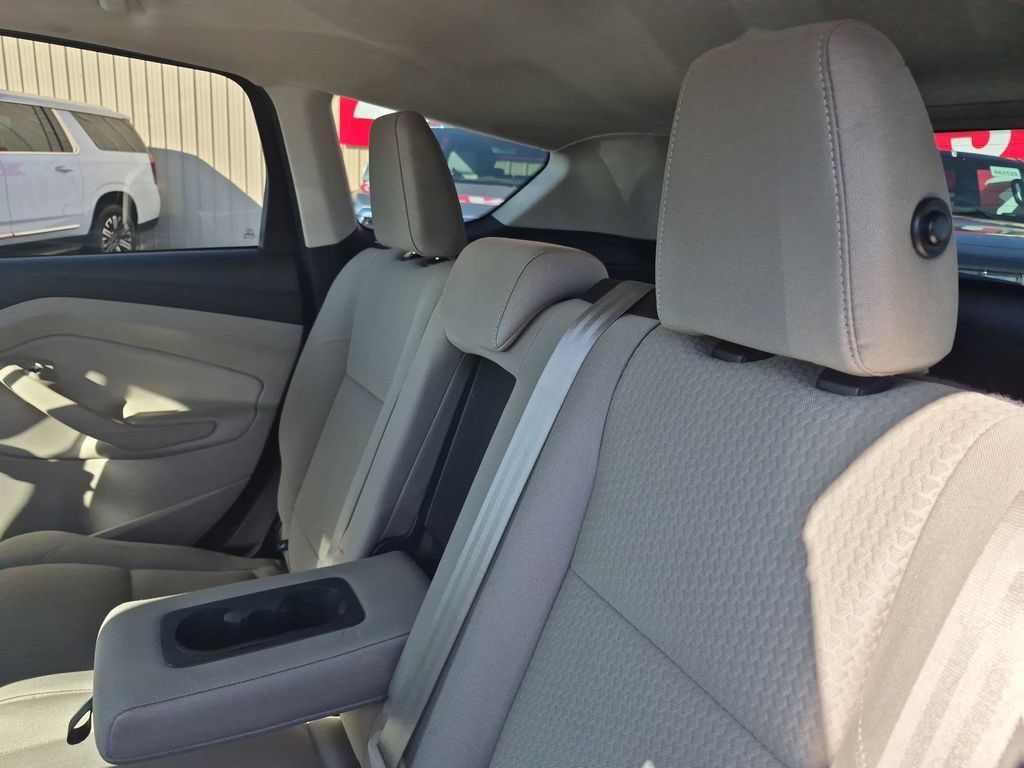 Used 2017 Ford Escape SE FWD image 25