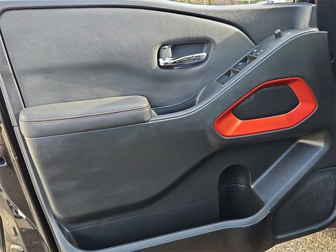 Certified 2024 Nissan Frontier PRO-4X w/ Off-Road Protection Package image 14