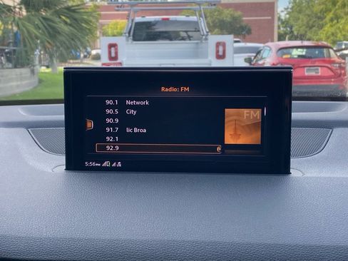 Used 2018 Audi Q7 3.0T Prestige image 28