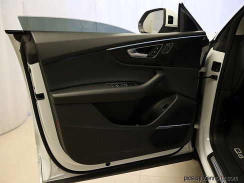 Used 2022 Audi Q8 Premium Plus image 27