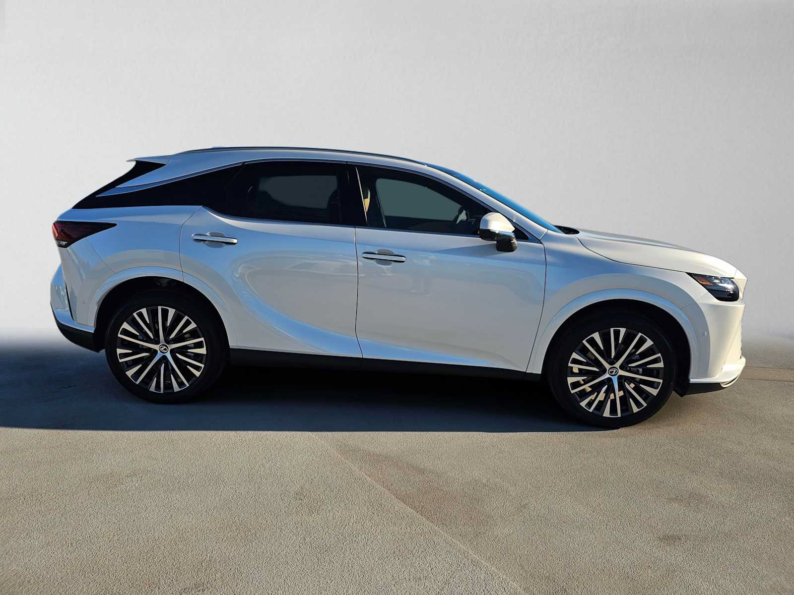 New 2026 Lexus RX 350 AWD/4WD image 2