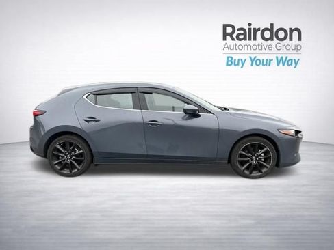 Used 2022 MAZDA MAZDA3 s FWD image 8