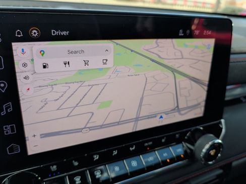 Used 2025 Chevrolet Colorado Z71 w/ Midnight Edition image 20