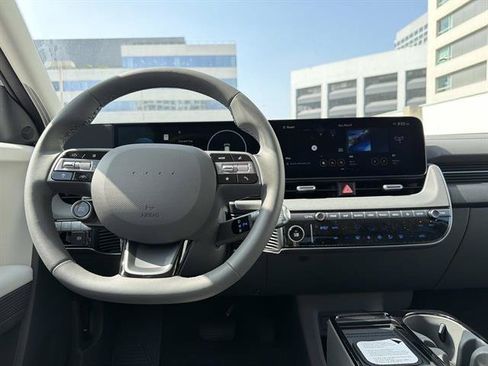 New 2026 Hyundai Ioniq 5 SEL RWD image 7