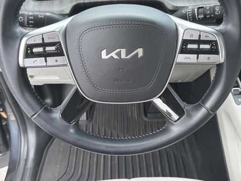 Used 2024 Kia Telluride EX w/ EX Captain's Chair Package FWD image 15