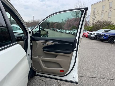 Used 2017 Honda Pilot EX-L image 31