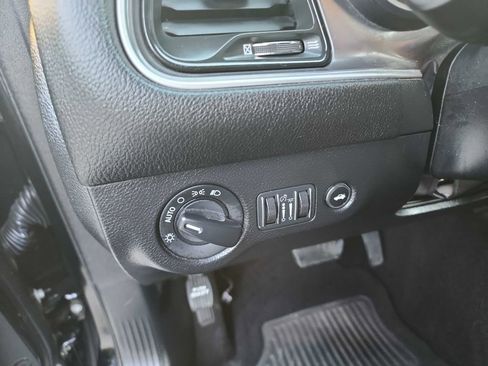 Used 2019 Dodge Challenger SXT image 15