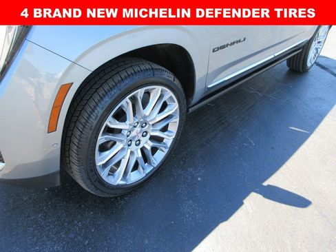 Certified 2025 GMC Yukon XL Denali w/ Denali Reserve Package AWD/4WD image 3