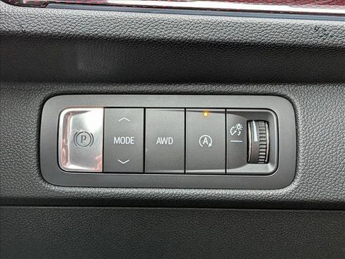 New 2026 Chevrolet Traverse Z71 w/ Enhanced Driving Package image 11