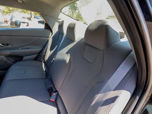 Used 2024 Hyundai Elantra SE image 36