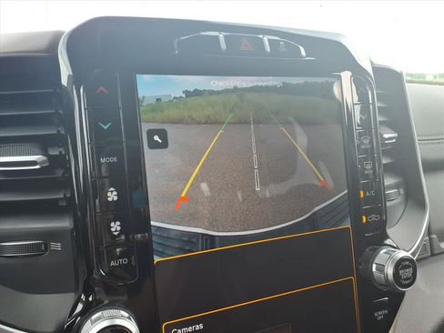 Used 2024 RAM 2500 Laramie AWD/4WD image 6