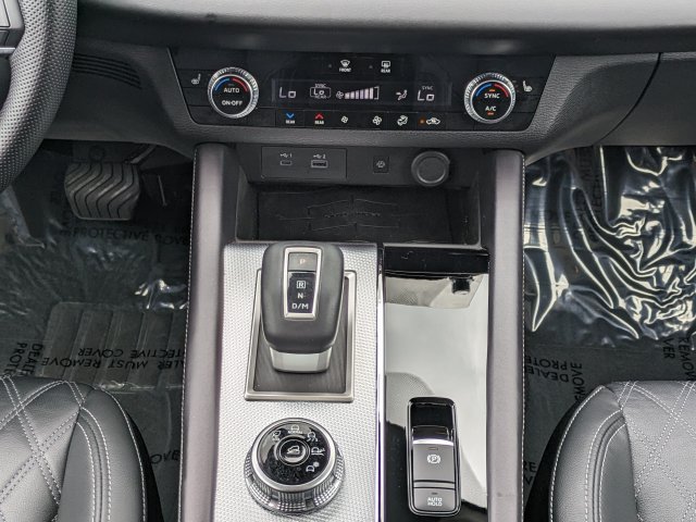 Used 2024 Mitsubishi Outlander SEL FWD image 19