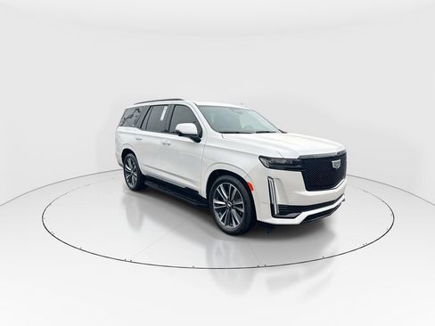 Used 2024 Cadillac Escalade Sport w/ LPO, ONYX Package image 2