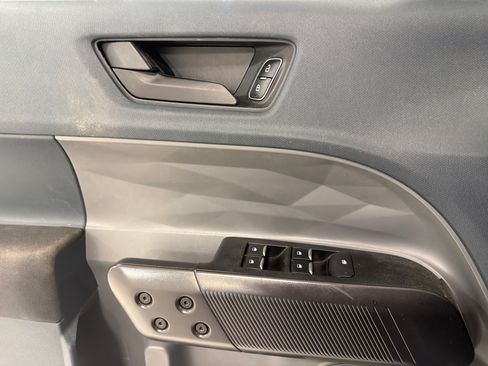 Used 2024 Ford Maverick XL FWD image 14