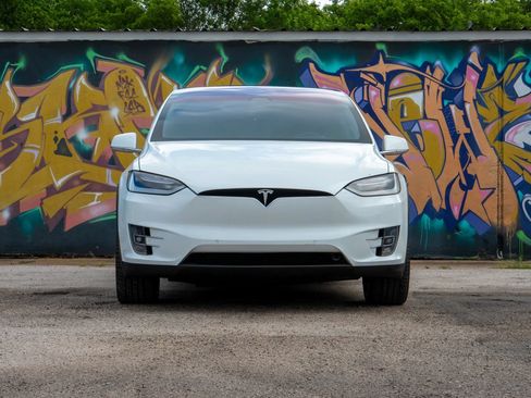 Used 2019 Tesla Model X Performance AWD/4WD image 3