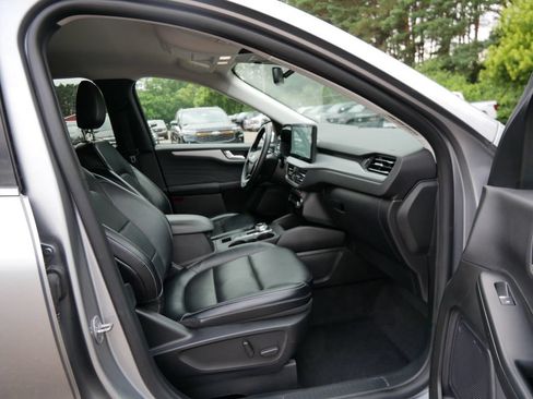 Certified 2024 Ford Escape Platinum AWD/4WD image 8