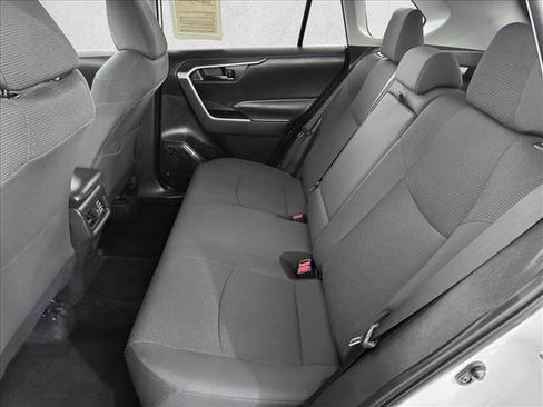 Used 2024 Toyota RAV4 LE AWD/4WD image 17