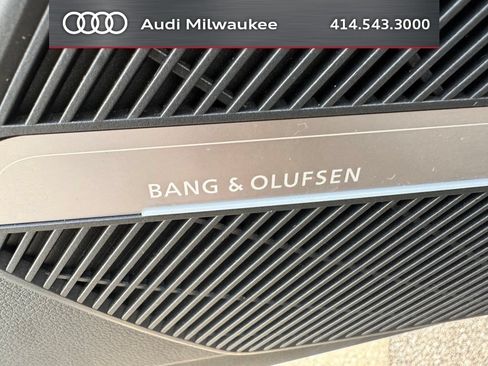 Used 2025 Audi SQ5 Premium Plus w/ Premium Plus Package AWD/4WD image 8