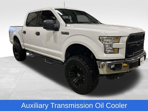 Used 2016 Ford F150 XLT w/ Trailer Tow Package image 9