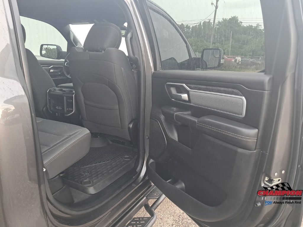 Used 2022 RAM 1500 Big Horn AWD/4WD image 19