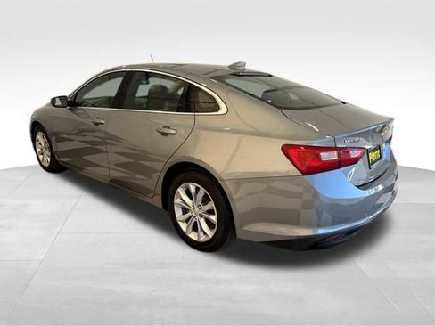 Used 2024 Chevrolet Malibu LT image 2
