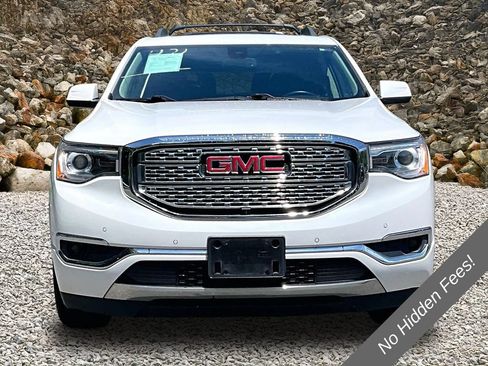 Used 2018 GMC Acadia Denali w/ Technology Package AWD/4WD image 3
