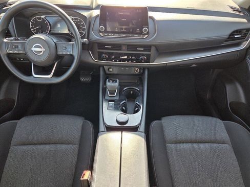 Used 2024 Nissan Rogue SV image 12