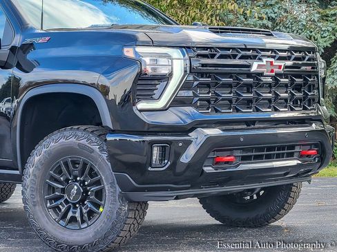New 2026 Chevrolet Silverado 2500 ZR2 image 2