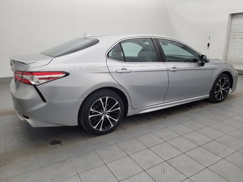 Used 2020 Toyota Camry SE image 10