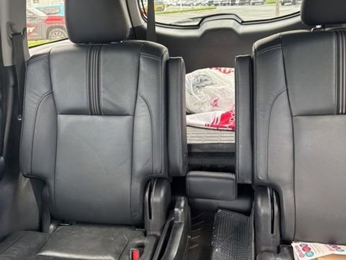 Used 2018 Toyota Highlander SE w/ Carpet Mat Package (TMS) AWD/4WD image 16