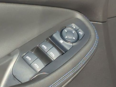 Used 2025 Buick Encore GX Sport Touring w/ Advanced Technology Package image 21