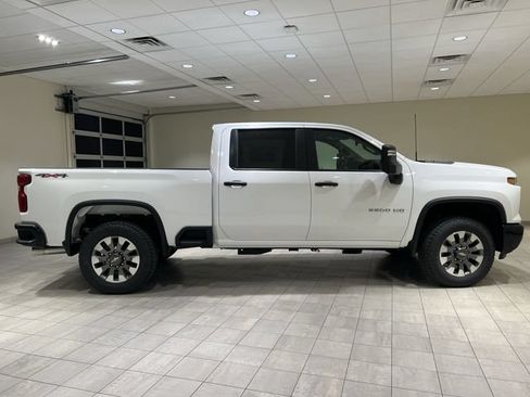 New 2026 Chevrolet Silverado 2500 Custom w/ Custom Value Package AWD/4WD image 6