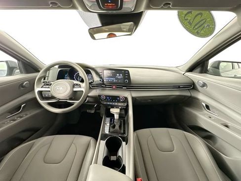 Used 2023 Hyundai Elantra Blue FWD image 3