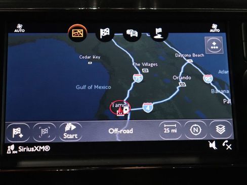 Used 2019 Bentley Bentayga image 14