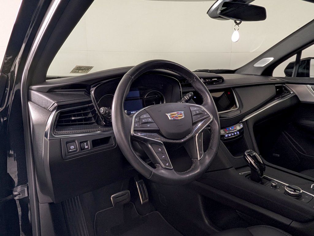 Used 2024 Cadillac XT5 Sportv AWD/4WD image 4