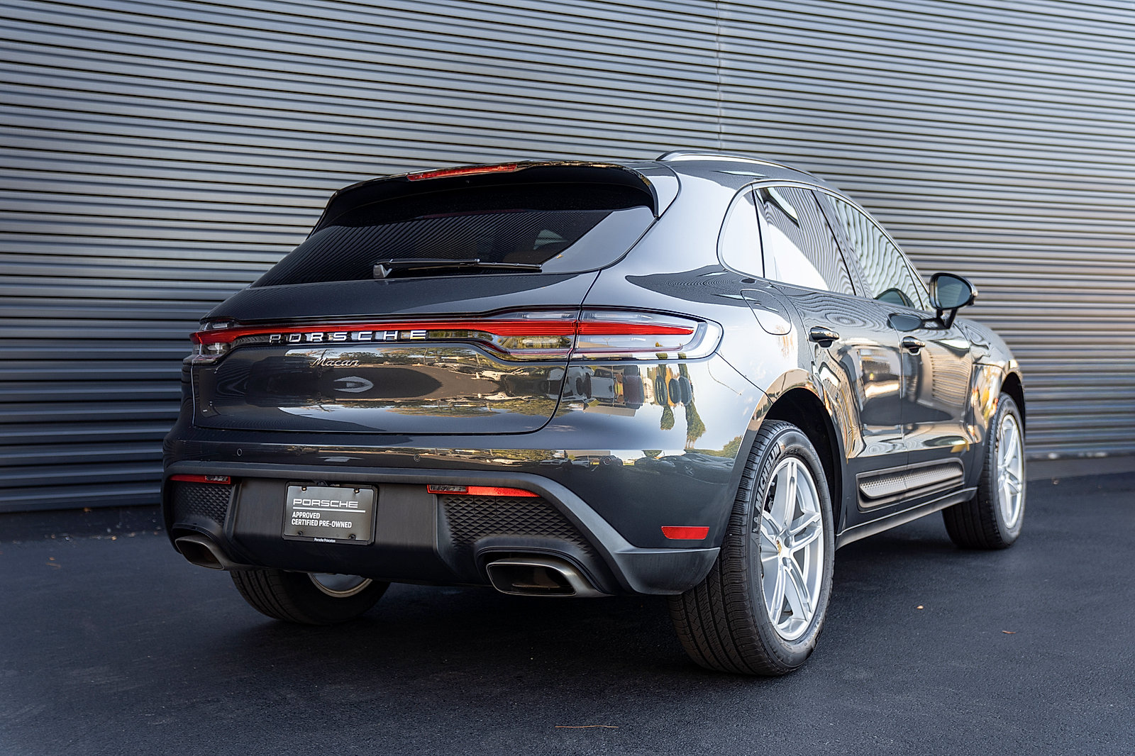 Used 2026 Porsche Macan AWD/4WD image 27