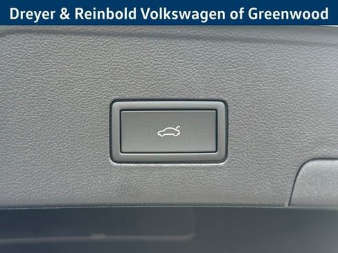 New 2026 Volkswagen Atlas Cross Sport SEL R-Line image 32