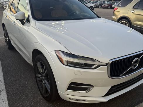 Used 2019 Volvo XC60 T6 Momentum w/ Advanced Package image 6