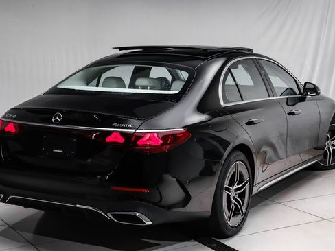 New 2025 Mercedes-Benz E 350 4MATIC Sedan image 3
