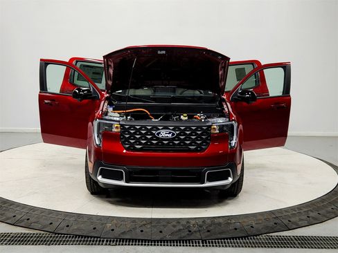 New 2026 Ford Maverick Lariat w/ 4K Tow Package image 10