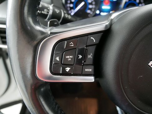 Used 2020 Jaguar F-PACE Prestige AWD/4WD image 27