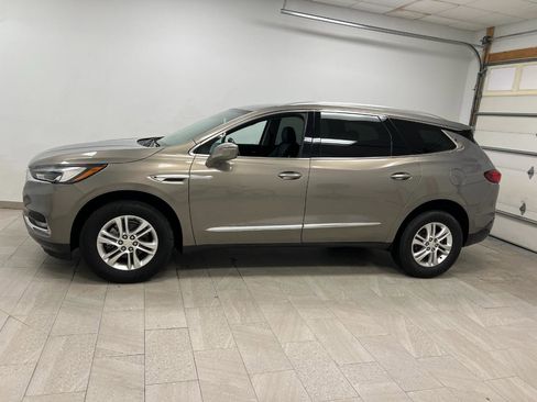 Used 2019 Buick Enclave Essence FWD image 5