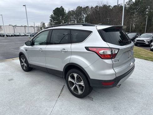 Used 2017 Ford Escape SE w/ SE Leather Comfort Package image 8