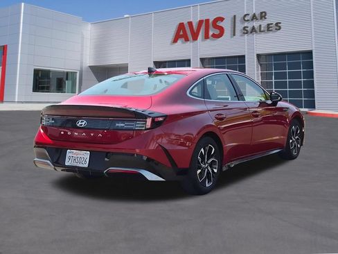 Used 2025 Hyundai Sonata SEL FWD image 6
