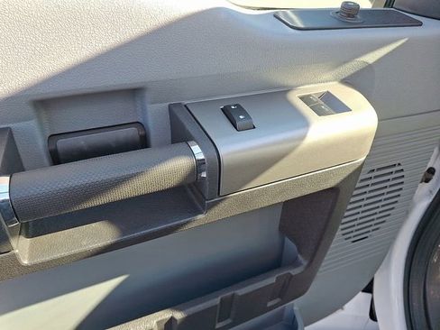 Used 2023 Ford F650 2WD Regular Cab Super Duty image 11