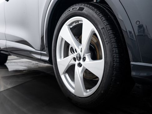 New 2025 Audi Q5 Prestige image 23