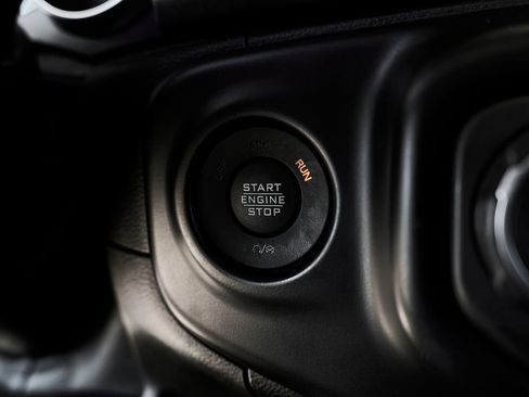 Used 2021 Jeep Wrangler Unlimited Sahara AWD/4WD image 28